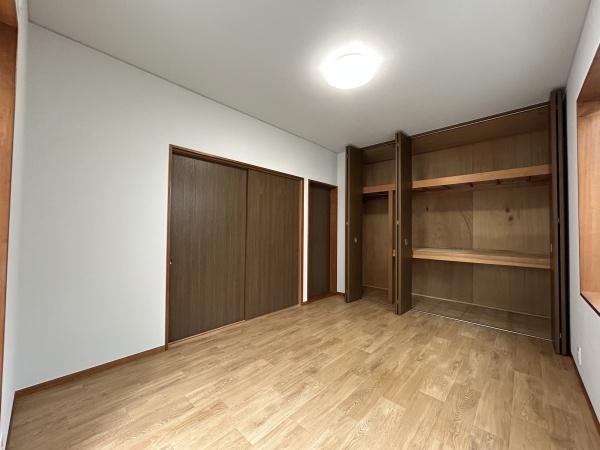 八王子市久保山町　中古戸建の洋室画像
