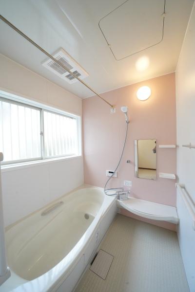 八王子市久保山町　中古戸建のバス画像