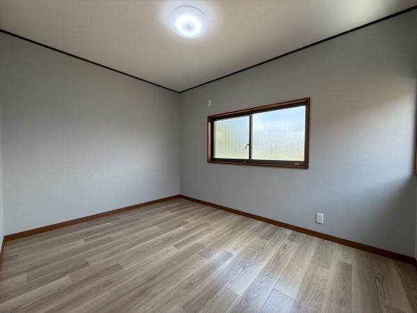 飯能市原町　中古戸建の洋室画像