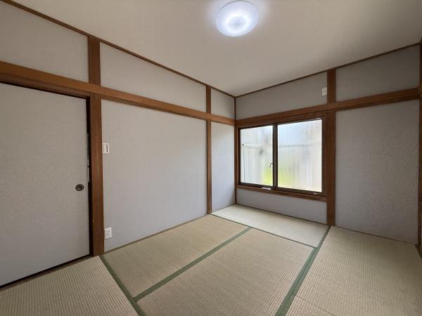 飯能市原町　中古戸建の和室画像