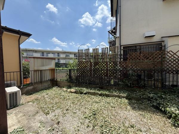 飯能市原町　中古戸建の庭画像