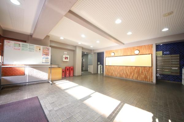 ローズハイツ八王子B棟のエントランス画像