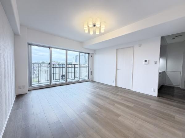 ローズハイツ八王子B棟のリビング画像