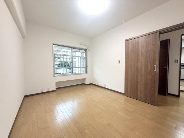 昭島つつじが丘ハイツ4号棟のリビング画像