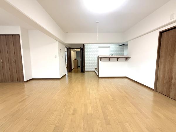 昭島つつじが丘ハイツ4号棟のリビング画像