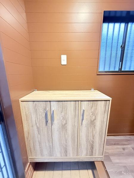 八王子市石川町 中古戸建の玄関画像