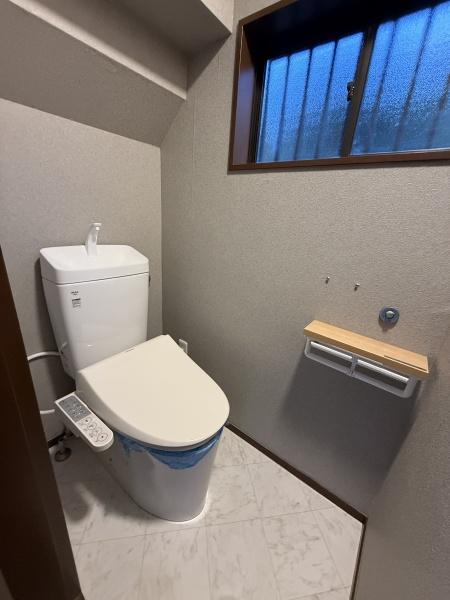 八王子市石川町 中古戸建のトイレ画像