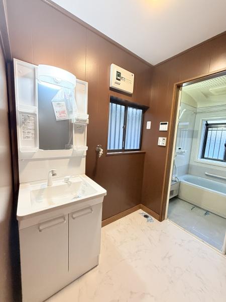 八王子市石川町 中古戸建の洗面台・洗面所画像