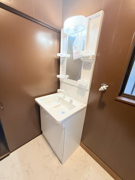 八王子市石川町 中古戸建の洗面台・洗面所画像