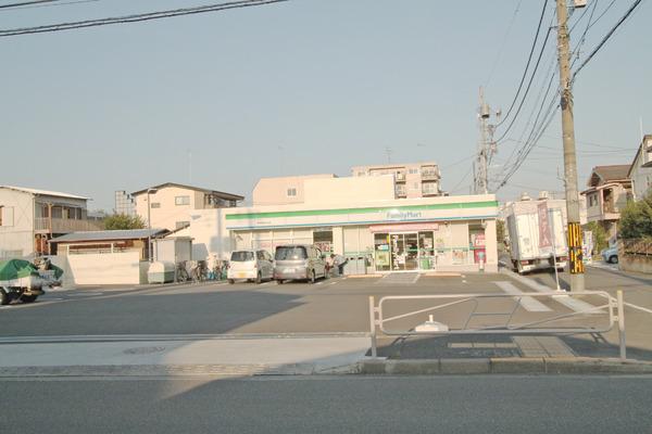 センチュリーめじろ台のコンビニ画像