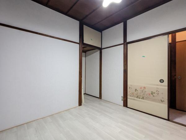 八王子市散田町2丁目　中古戸建のバス画像