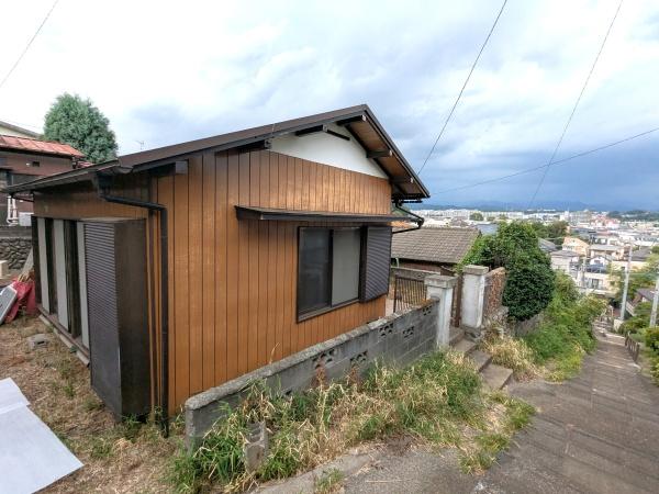 八王子市散田町2丁目　中古戸建の前面道路含む現地写真画像