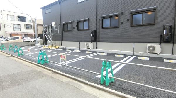 St.Residence（セント・レジデンス）の駐車場画像