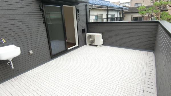 St.Residence（セント・レジデンス）のバルコニー画像