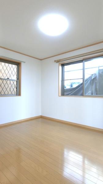 旭町一丁目戸建の洋室画像