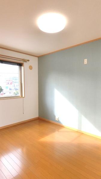 旭町一丁目戸建の洋室画像