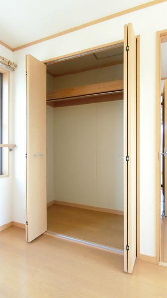 旭町一丁目戸建の収納画像