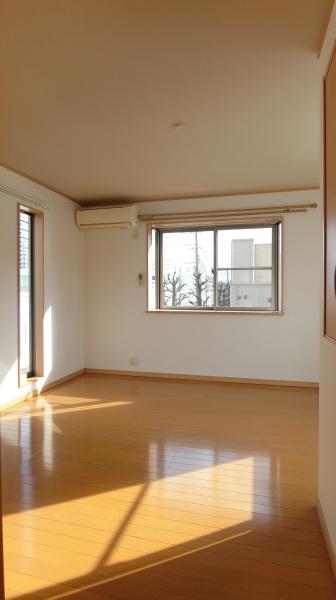 旭町一丁目戸建の洋室画像