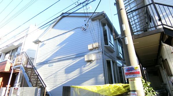 アドウエスタリア アパート