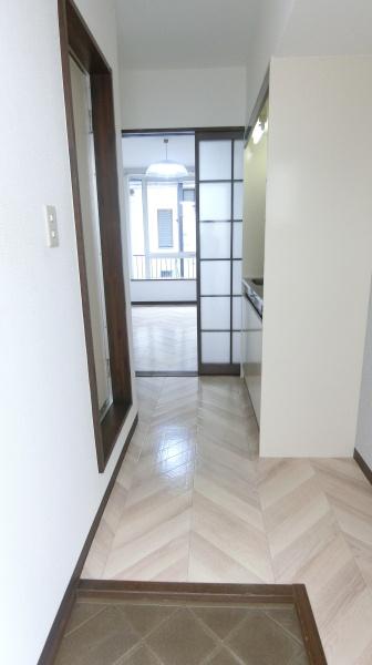 アドウエスタリアの玄関画像