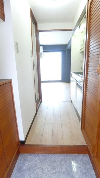 岸谷サンハイムの玄関画像