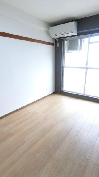 岸谷サンハイムの洋室画像