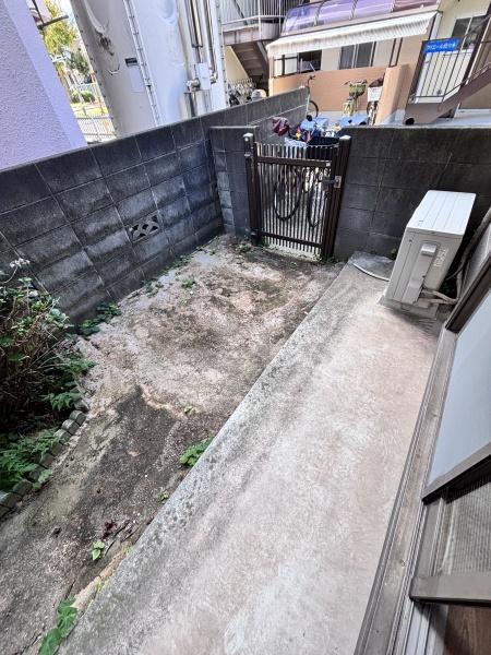 マンション神保の庭画像