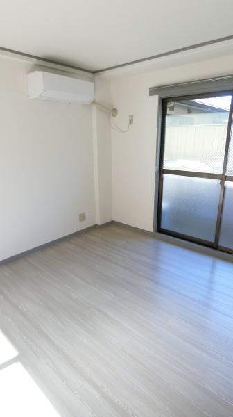 第2日誠コーポの洋室画像