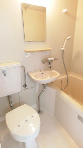 第2日誠コーポのバス画像