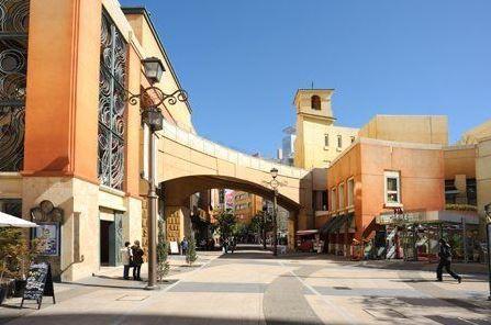 ルネ川崎のショッピング施設画像