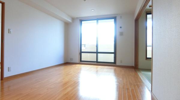 プルミエール多摩川の洋室画像