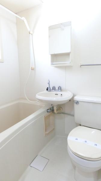 アドウエスタリアのバス画像