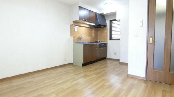 ロードスプリング出来野のリビング画像