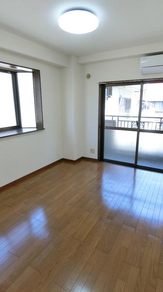 ロードスプリング出来野の洋室画像