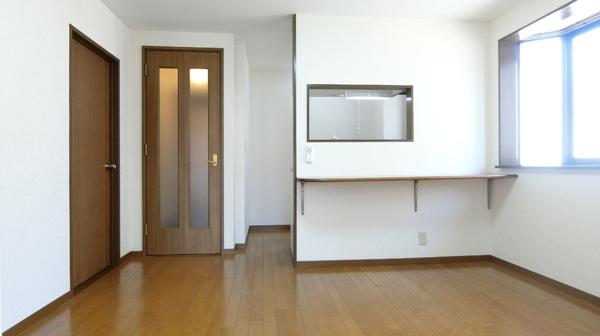 ロードスプリング出来野のリビング画像