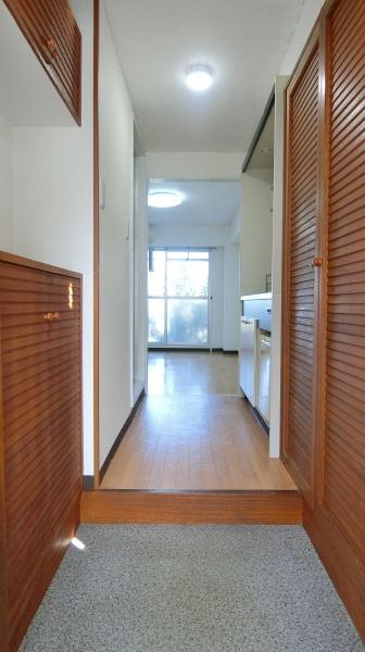 岸谷サンハイムの玄関画像