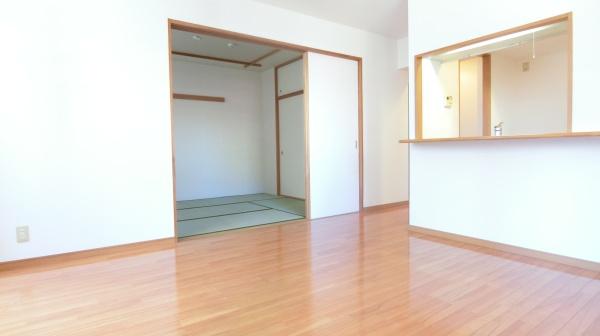 プルミエール多摩川のリビング画像