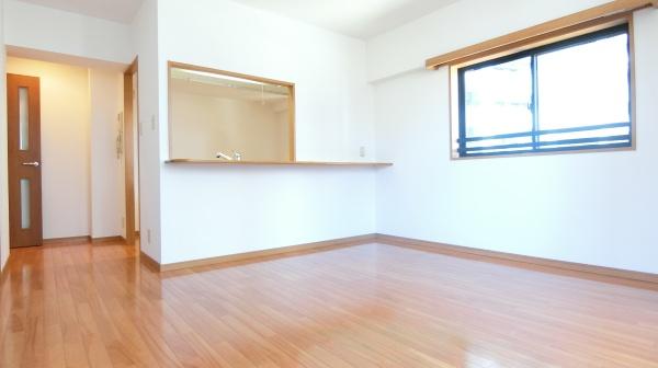 プルミエール多摩川のリビング画像