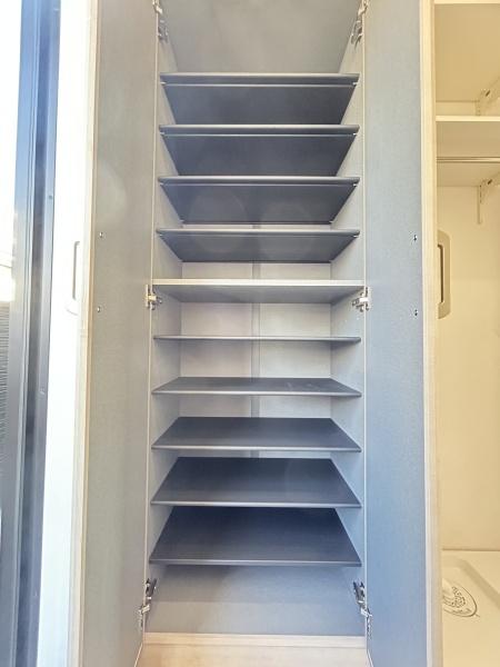 ネロ弘明寺の収納画像