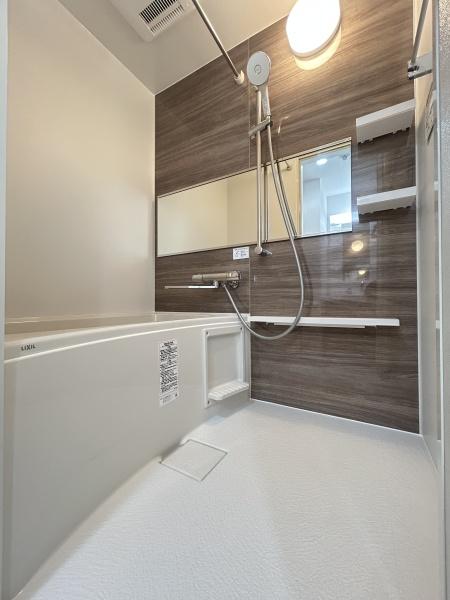 ネロ弘明寺のバス画像