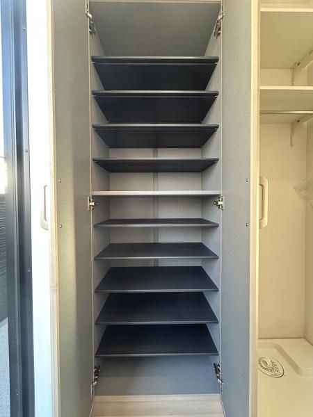 ネロ弘明寺の収納画像