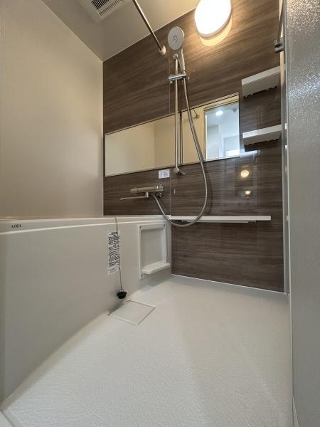 ネロ弘明寺のバス画像