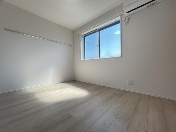 ネロ弘明寺の洋室画像