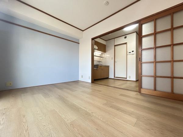 貝塚フラットの洋室画像