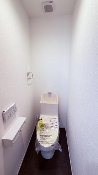 旭町一丁目戸建のトイレ画像