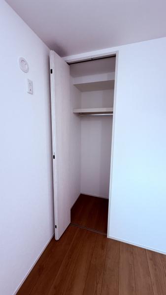 旭町一丁目戸建の収納画像