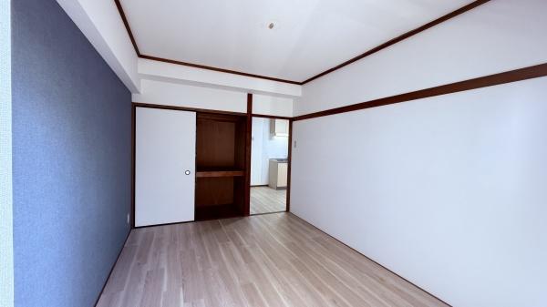 イズミハイツの洋室画像