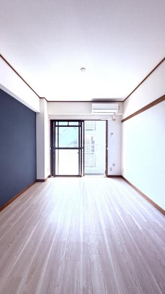 イズミハイツの洋室画像