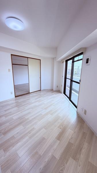 ナリタハイツのリビング画像