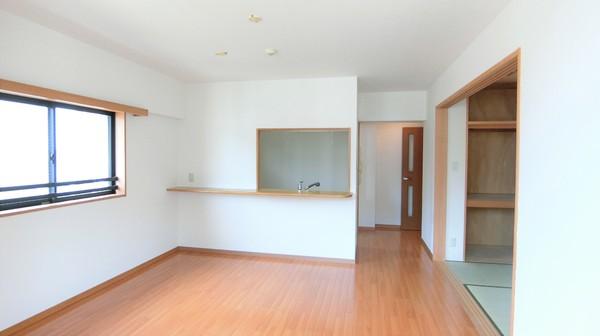 プルミエール多摩川のリビング画像